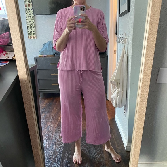 Bentley Ribbed Set - Picture 2 of 5